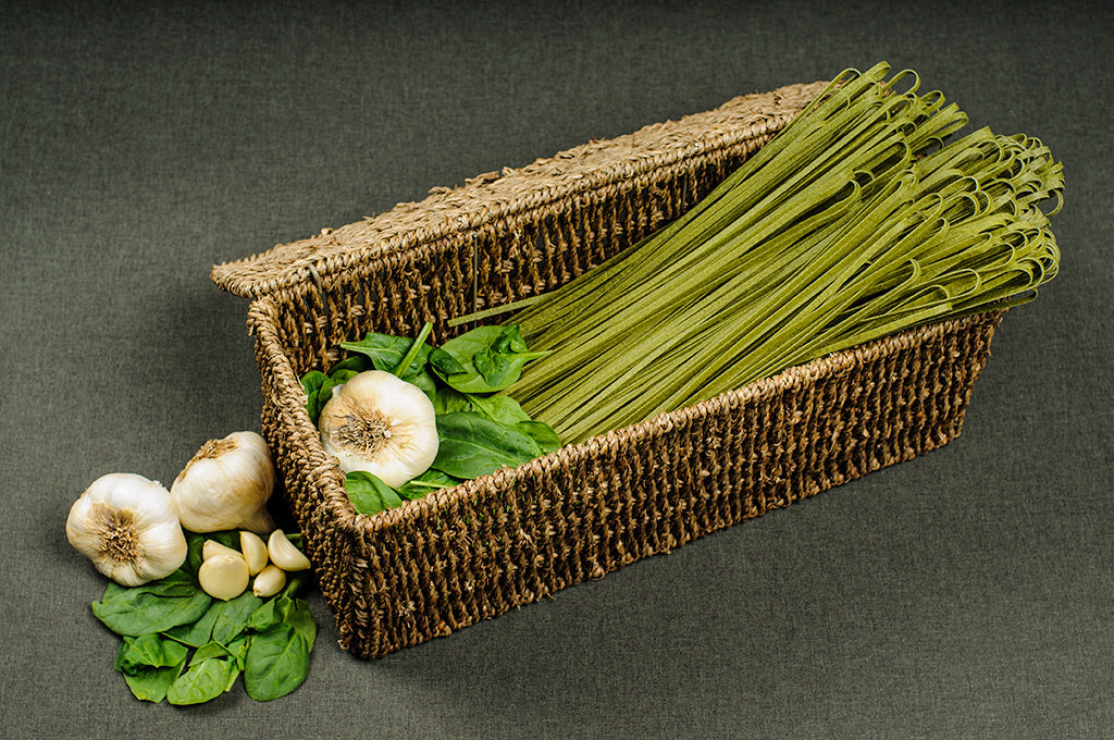 Pappardelle's Spinach Garlic Pasta Luce Linguine